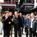 建為新聞 | 湖南省委常委、市委書記謝衛(wèi)江赴上?？疾?></a>
                                    </div>
                                <div>
                                    <b class=